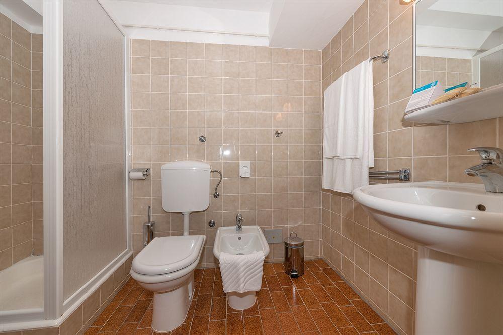 Maistra Select Riva Apartments Vrsar Exterior photo
